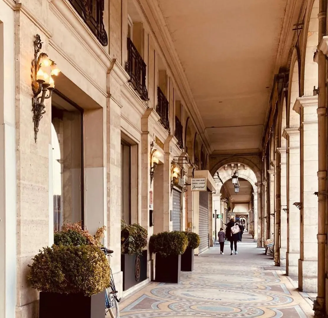 Rivoli Street - Tuileries Garden - Luxury Comfort Paris France