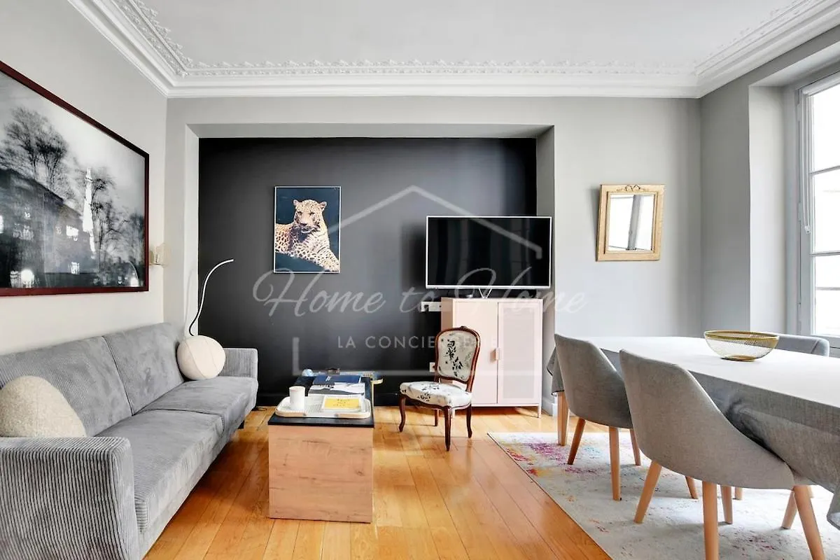 Apartment Rivoli Street - Tuileries Garden - Luxury Comfort Paris